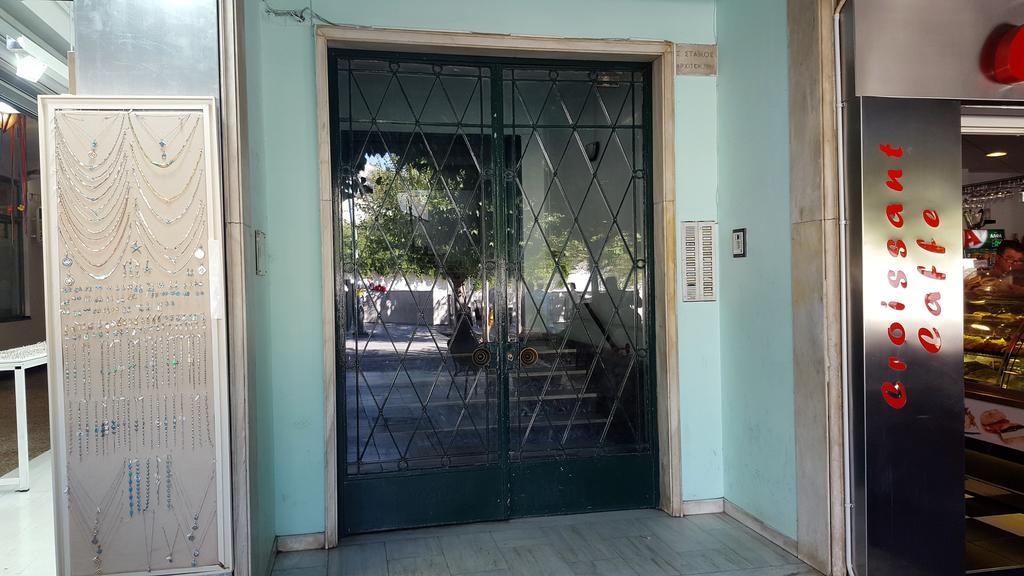 60m² 2 slaapkamer, 1 privé badkamer Appartement in Acropolis - Koukaki Athene Buitenkant foto