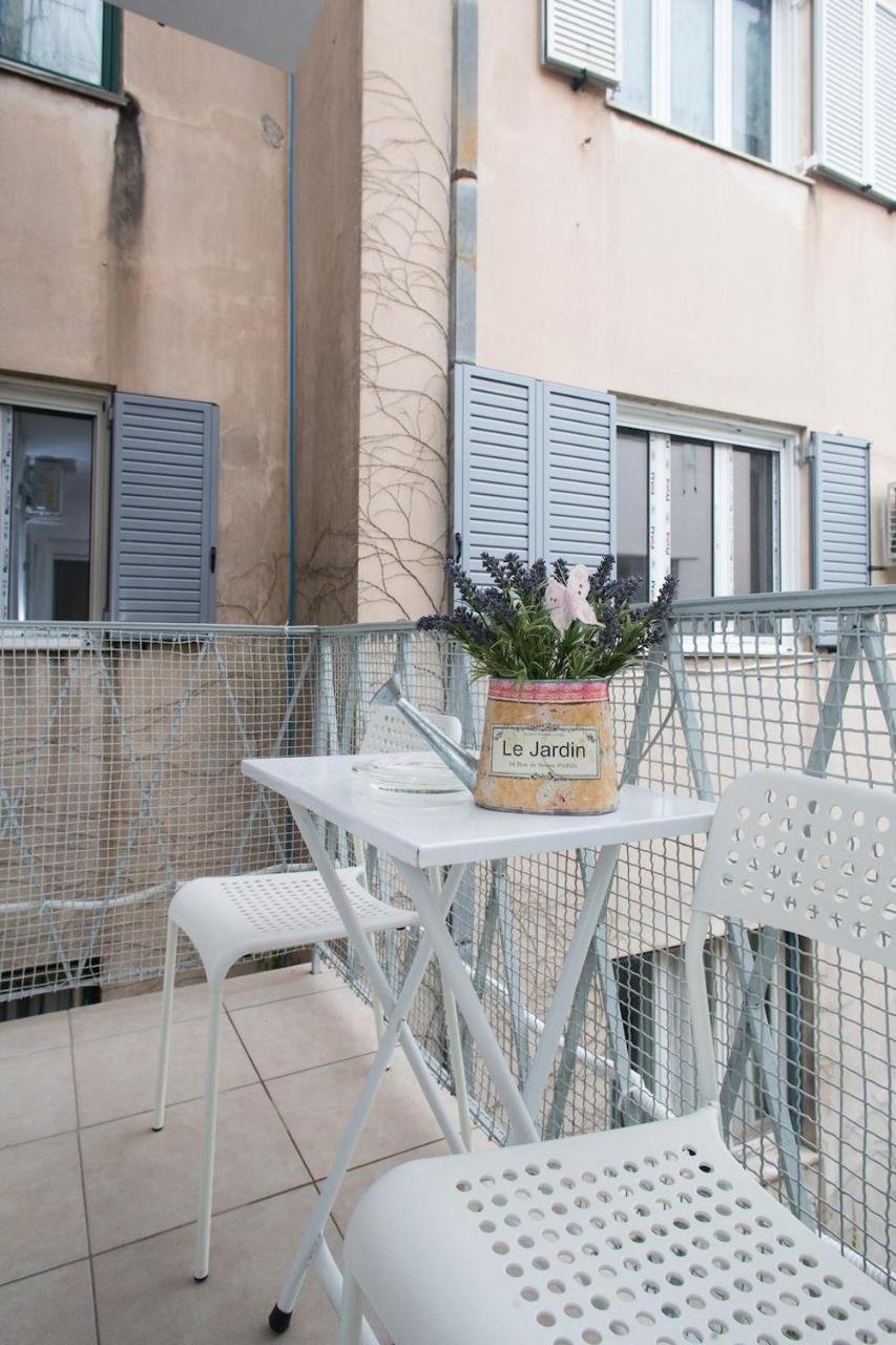 60m² 2 slaapkamer, 1 privé badkamer Appartement in Acropolis - Koukaki Athene Buitenkant foto